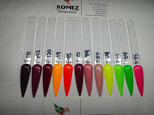 Cargar imagen en el visor de la galería, GAMA GELES JR PINK 12 PIEZAS
