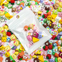 Cargar imagen en el visor de la galería, DIJE KAWAII DE IMPORTACIÓN
