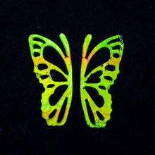Cargar imagen en el visor de la galería, STICKER MARIPOSA
