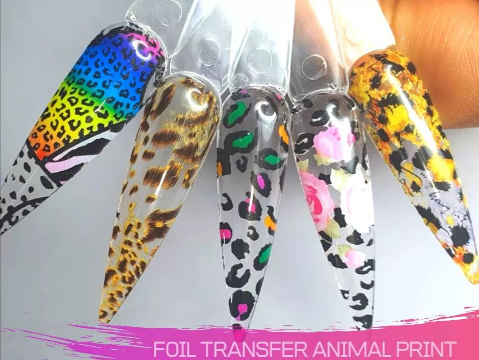Diseño de uñas con papel foil de animal print